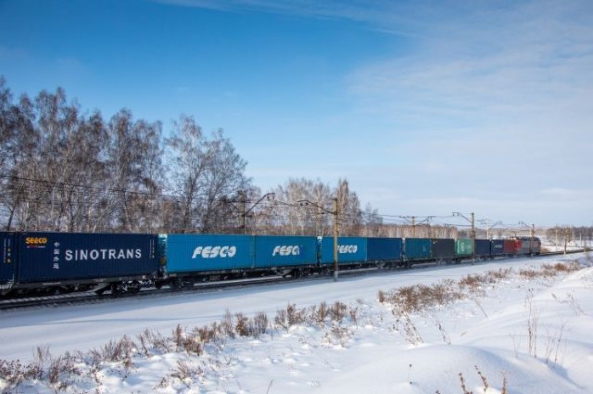    Перевозки контейнеров на СвЖД во внутреннем сообщении выросли на 18,2%