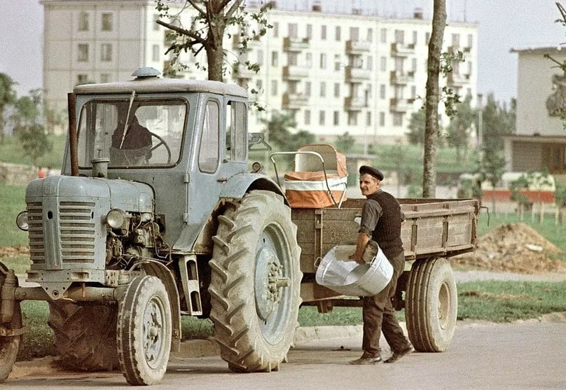 Трактор старого образца