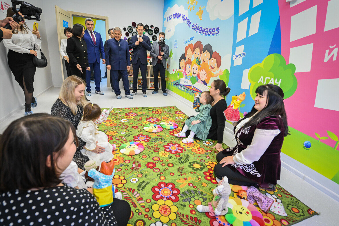 ​Рустам Минниханов открыл в Альметьевске новый детский сад № 22. Фото: rais.tatarstan.ru
