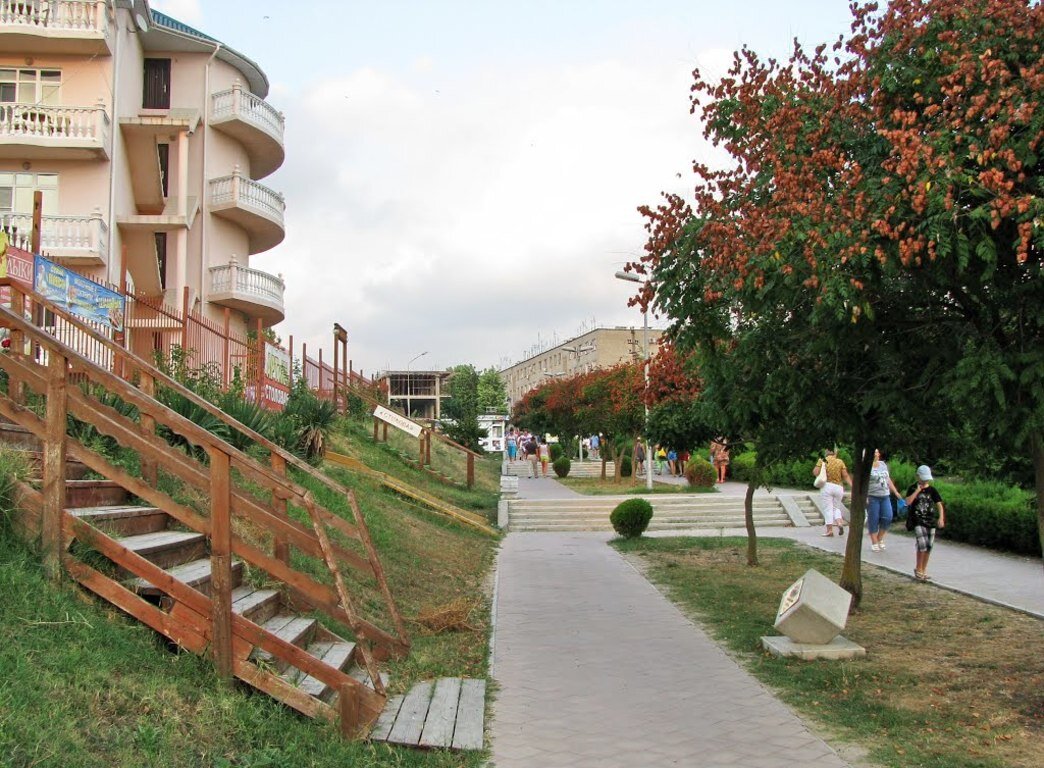 Фотогалерея бульвара Шардоне в Витязево