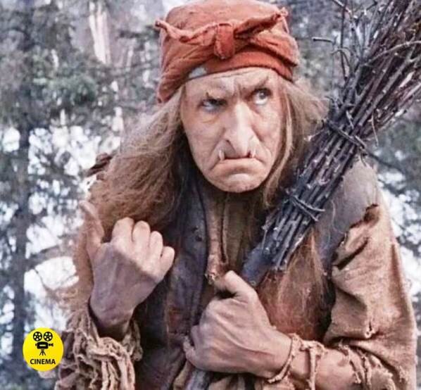 Георгий Милляр в роли Бабы Яги в фильме "Морозко" (1964).