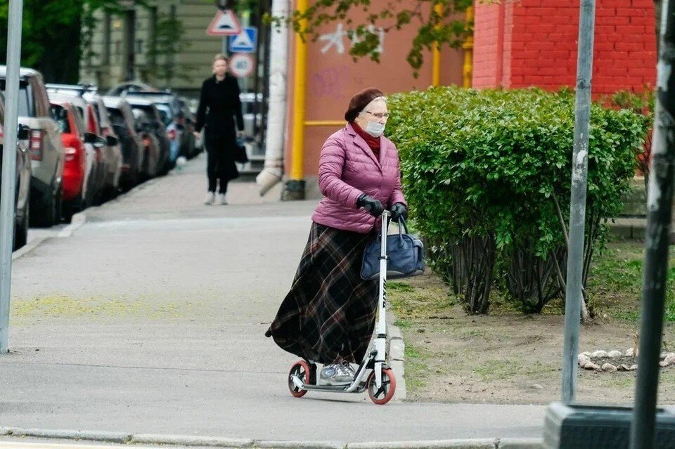     Даже в самом почтенном возрасте можно не чувствовать себя стариком, если заниматься спортом и увлекаться интеллектуальными играми. Артем КИЛЬКИН