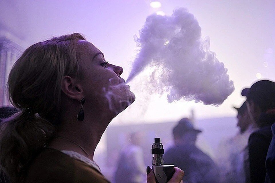     Больше всего почувствуют на себе увеличение цен любители электронных сигарет. Виктор ГУСЕЙНОВ