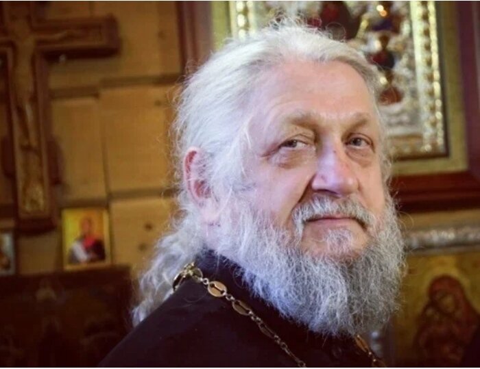 Анатолий Першин — иерей, настоятель храма Василия Великого в Осиновой Роще в Санкт-Петербурге.