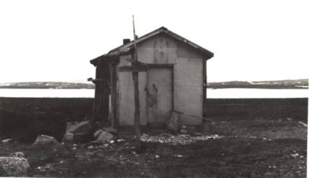 Останки базы полярников на острове Домашний. Источник: Яндекс.Картинки