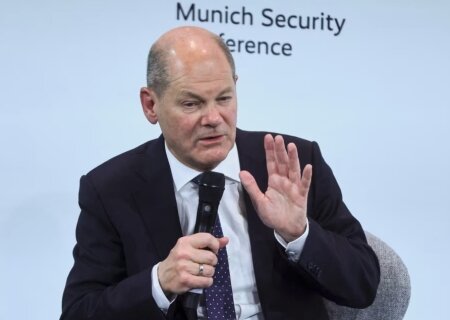    Шольц призвал партнёров отправить танки Украине «уже сейчас»