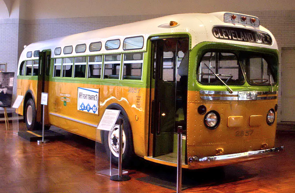 Автобус, на котором ехала Паркс. Источник: https://upload.wikimedia.org/wikipedia/commons/5/56/Rosa_parks_bus.jpg