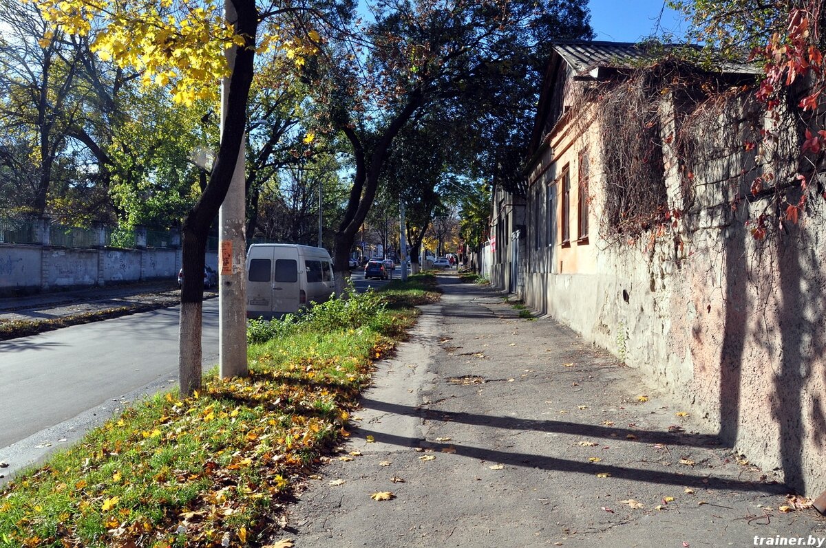 Старая улица Кишинёва. Наша выглядела почти так же. Яндекс картинки trainer.by