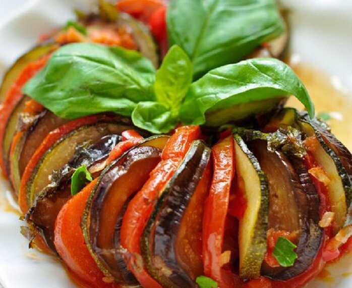 Острые баклажаны. Закуска из баклажанов. Баклажаны на зиму с болгарским перцем. Баклажаны по турецки. Говядина с баклажанами.