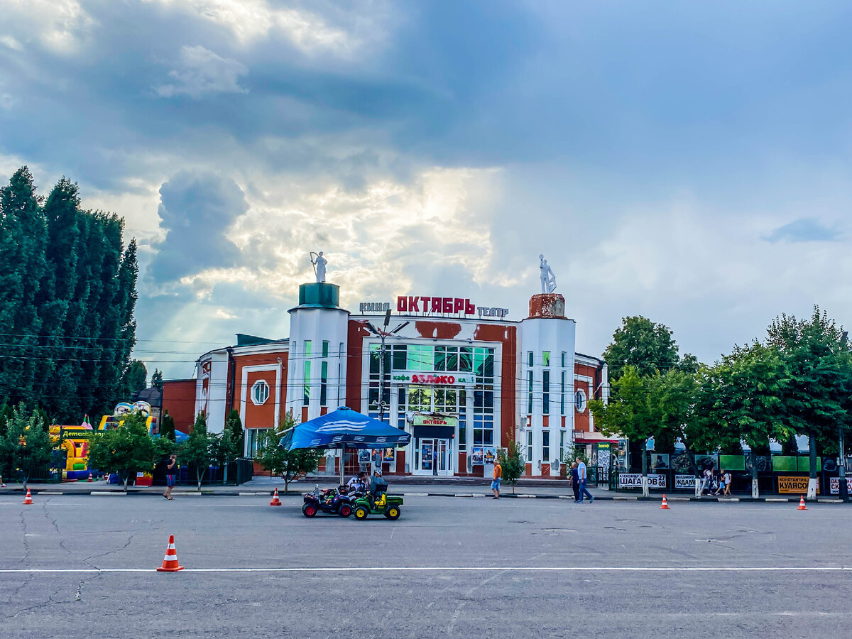 Вертолёт в Тамбовской области доставляет пациентов, экономя время в пути (видео)