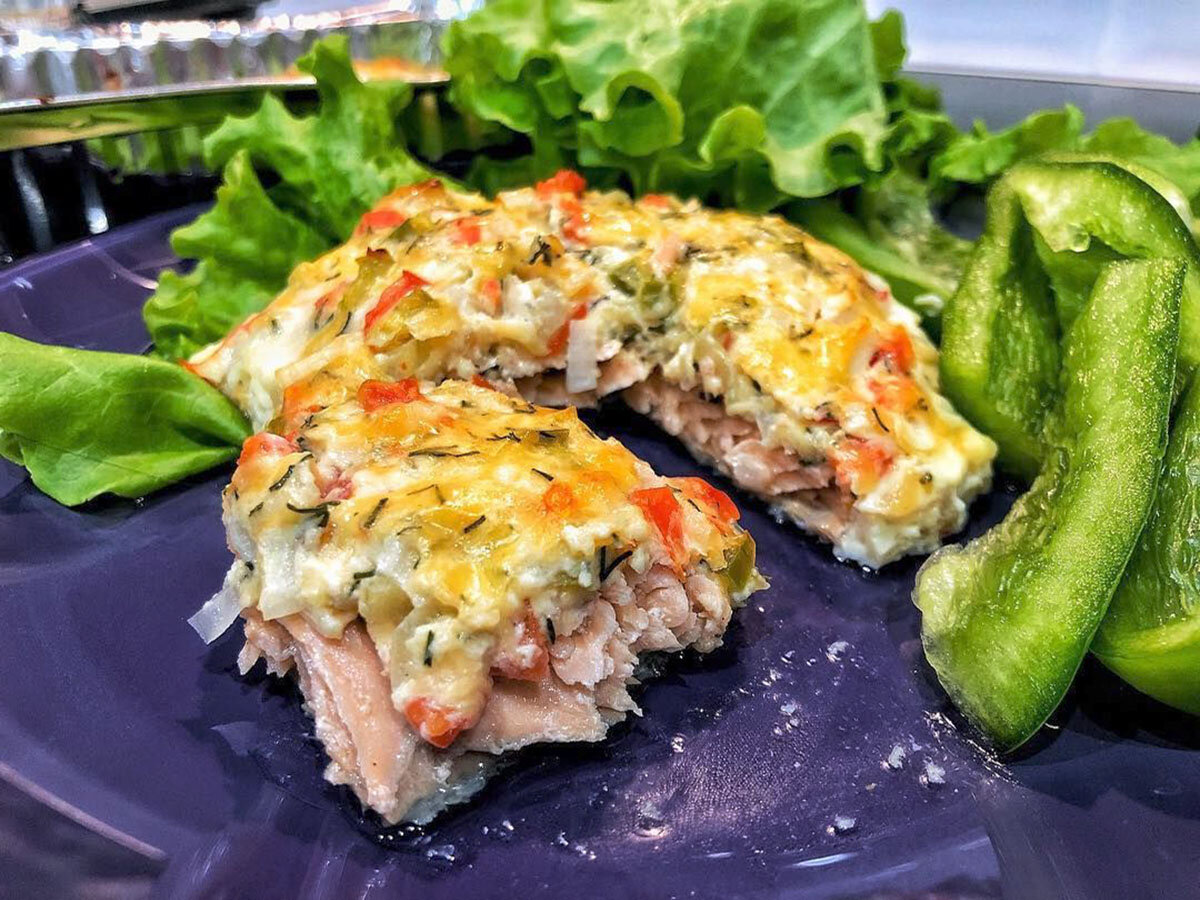 Горбуша запеченная с овощами