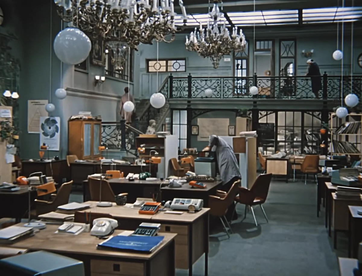 Почему цветовая гамма \"Служебного романа\" - копия картины Модильяни ...