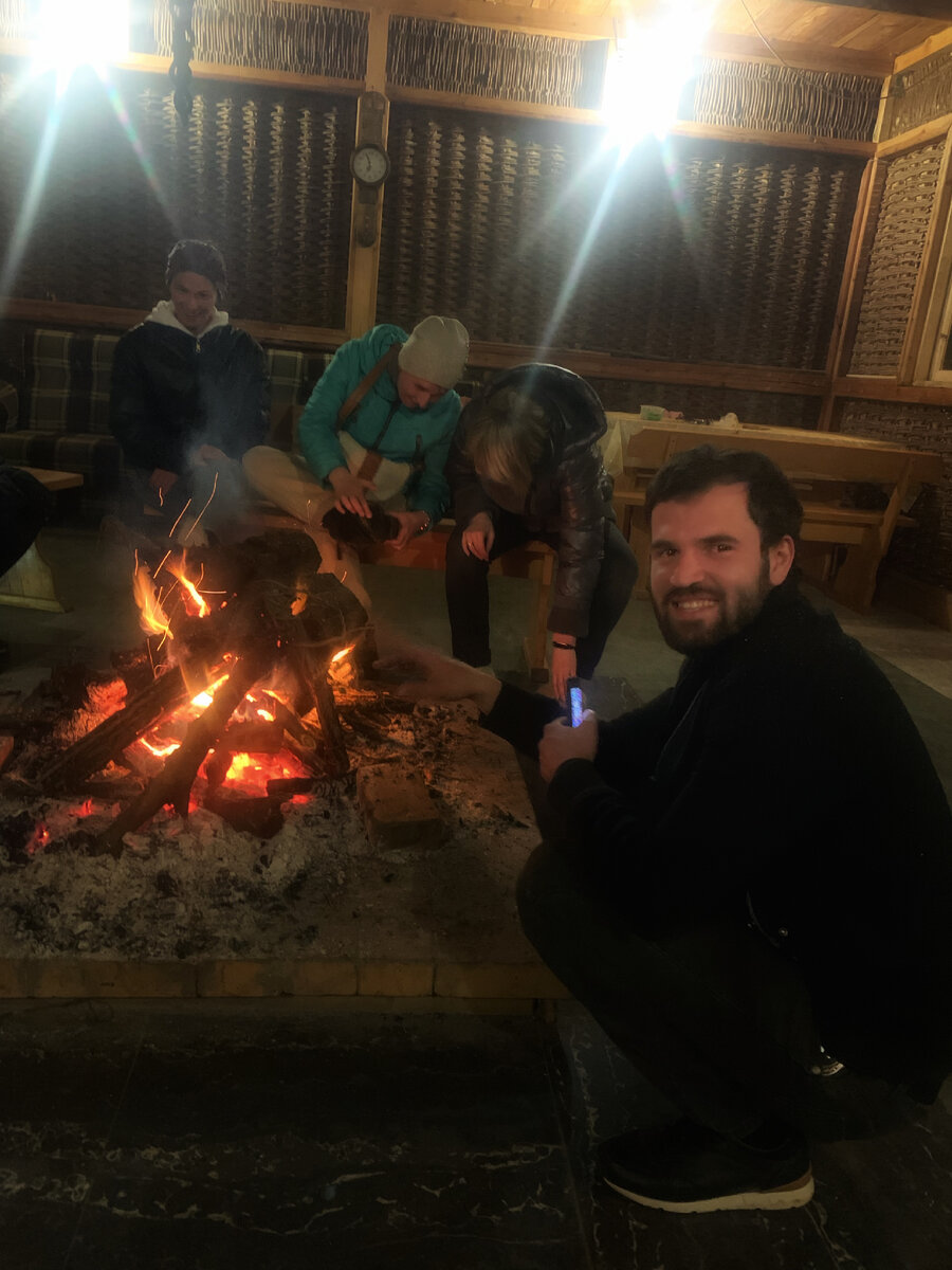 С Дорогими гостями на ужине в Апацхе