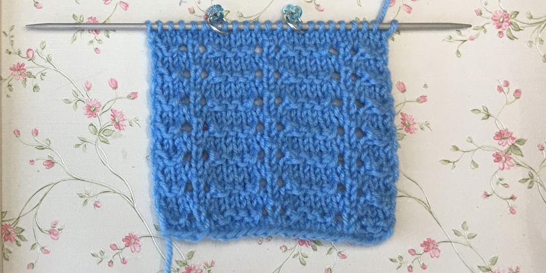 Узор спицами « Пёрышки»