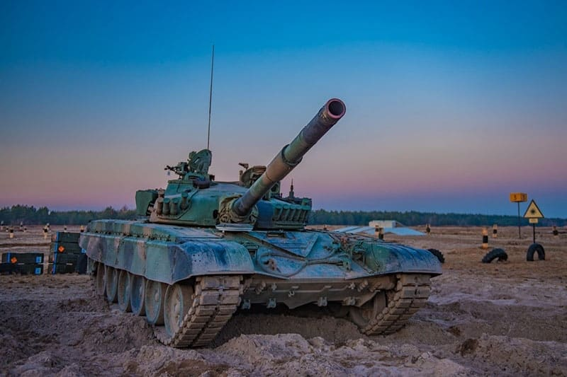 польский Т-72 на полигоне