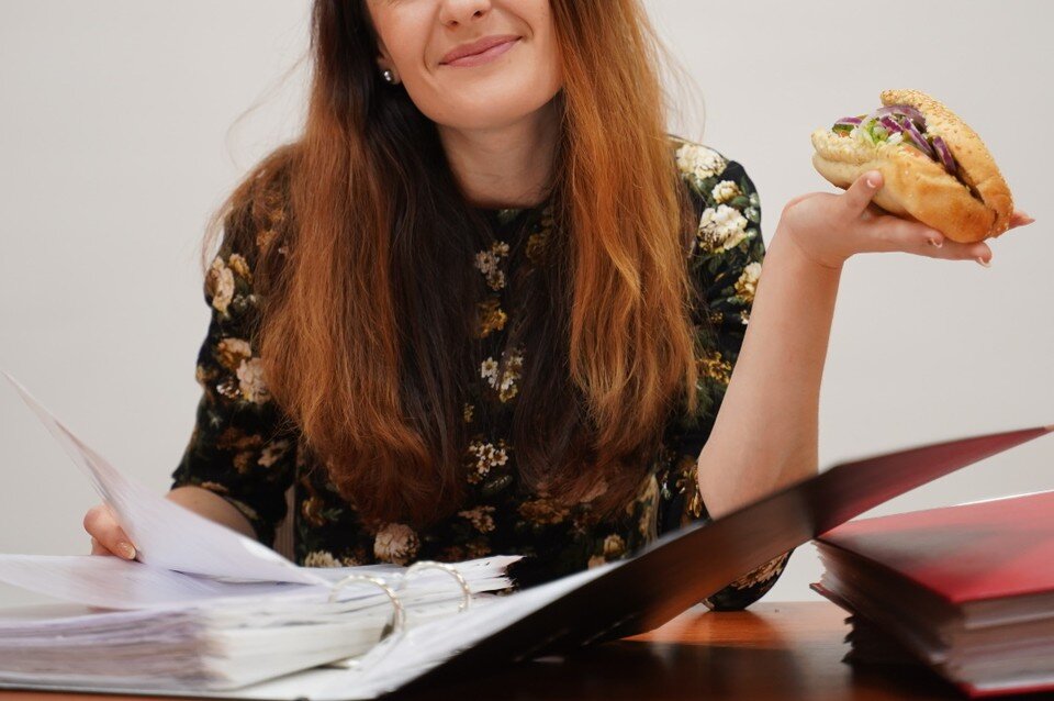     Если бы девушка правильно заполнила таможенную декларацию, штрафа удалось бы избежать Светлана МАКОВЕЕВА