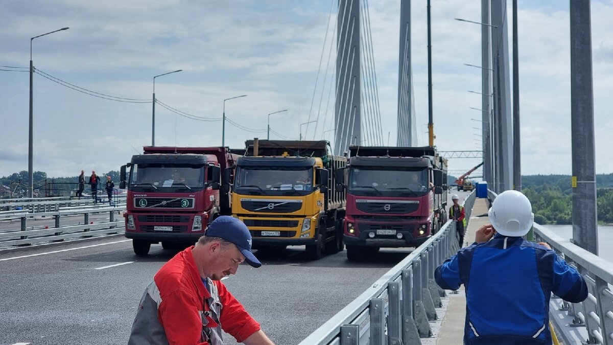 В Череповце начинаются испытания на прочность нового моста. Во вторник  30-тонные грузовики проедут по русловому пролету и будут | Gorodche.ru |  Дзен