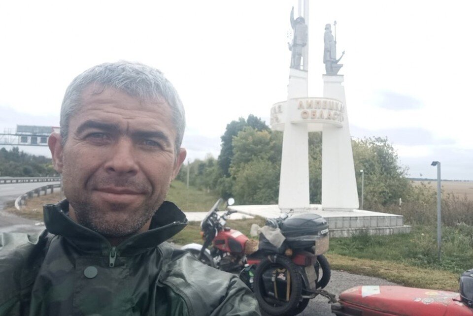     Крымский автомеханик стал настоящей знаменитостью в кругах мотоциклистов. Фото: Антон Юрков\VK