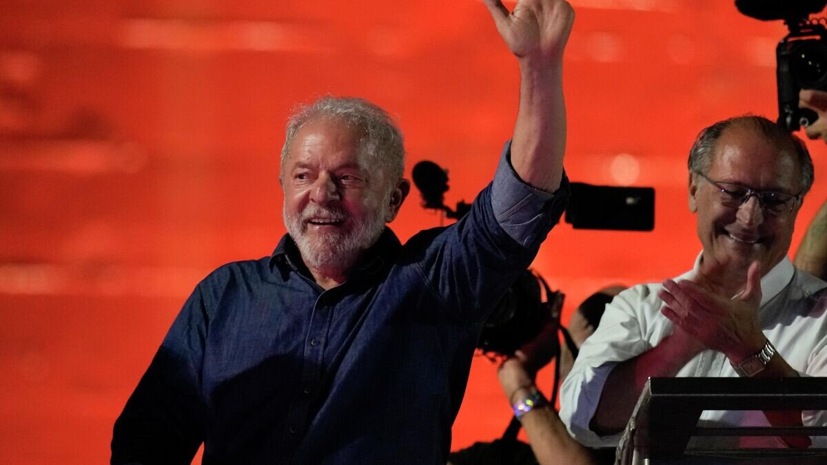    Избранный президент Бразилии Луис Инасио Лула да Силва© AP Photo / Andre Penner
