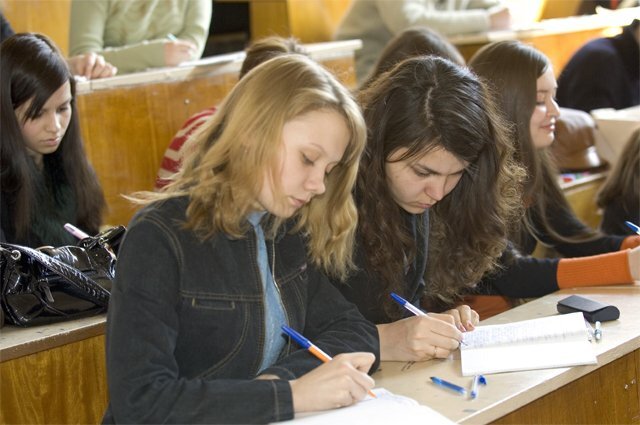    На сколько хотят увеличить размер именных стипендий?