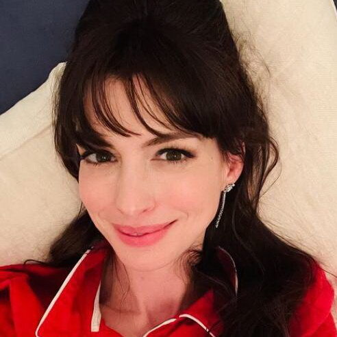     Сегодня: Энн Хэтэуэй - 40