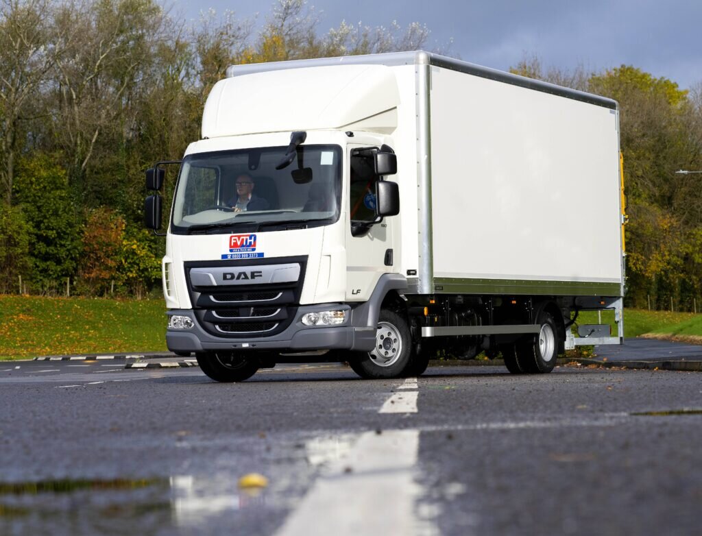    В Европе начаты поставки обновленных среднетоннажнико DAF LF