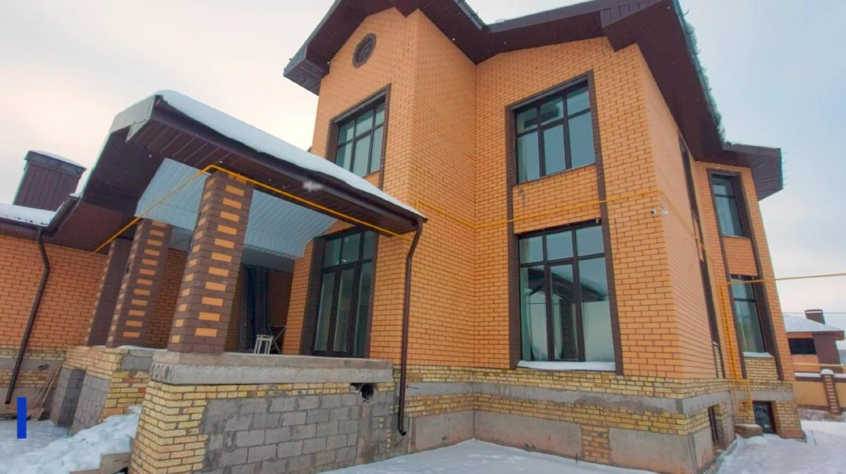 Двухэтажный дом из керамзитных блоков