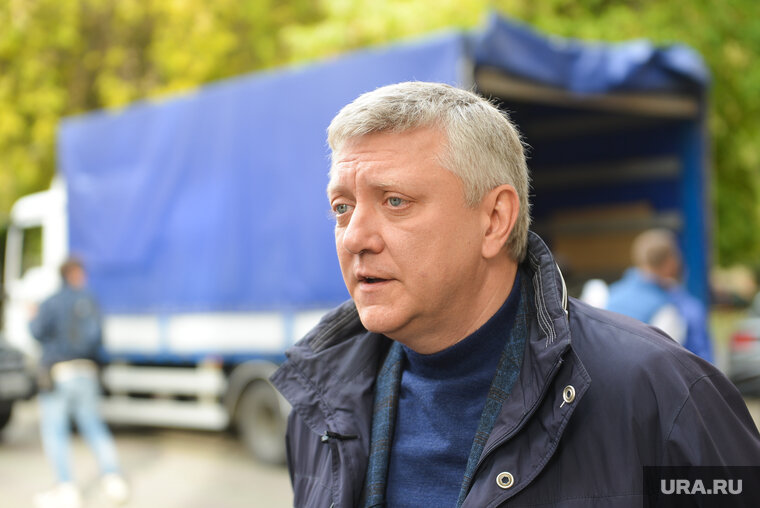    Решение об адресной отправке груза Дмитрий Вяткин принял после встречи с избирателями в Троицке