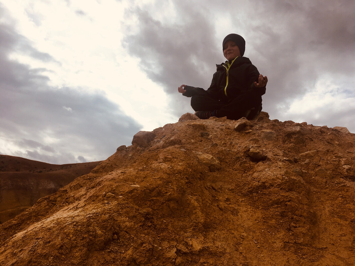 Ловим дзен перед школой.