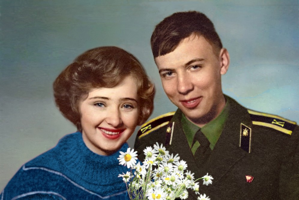 Свадебное фото Лилиан и курсанта Валерия Малютина, 25 октября 1978 года