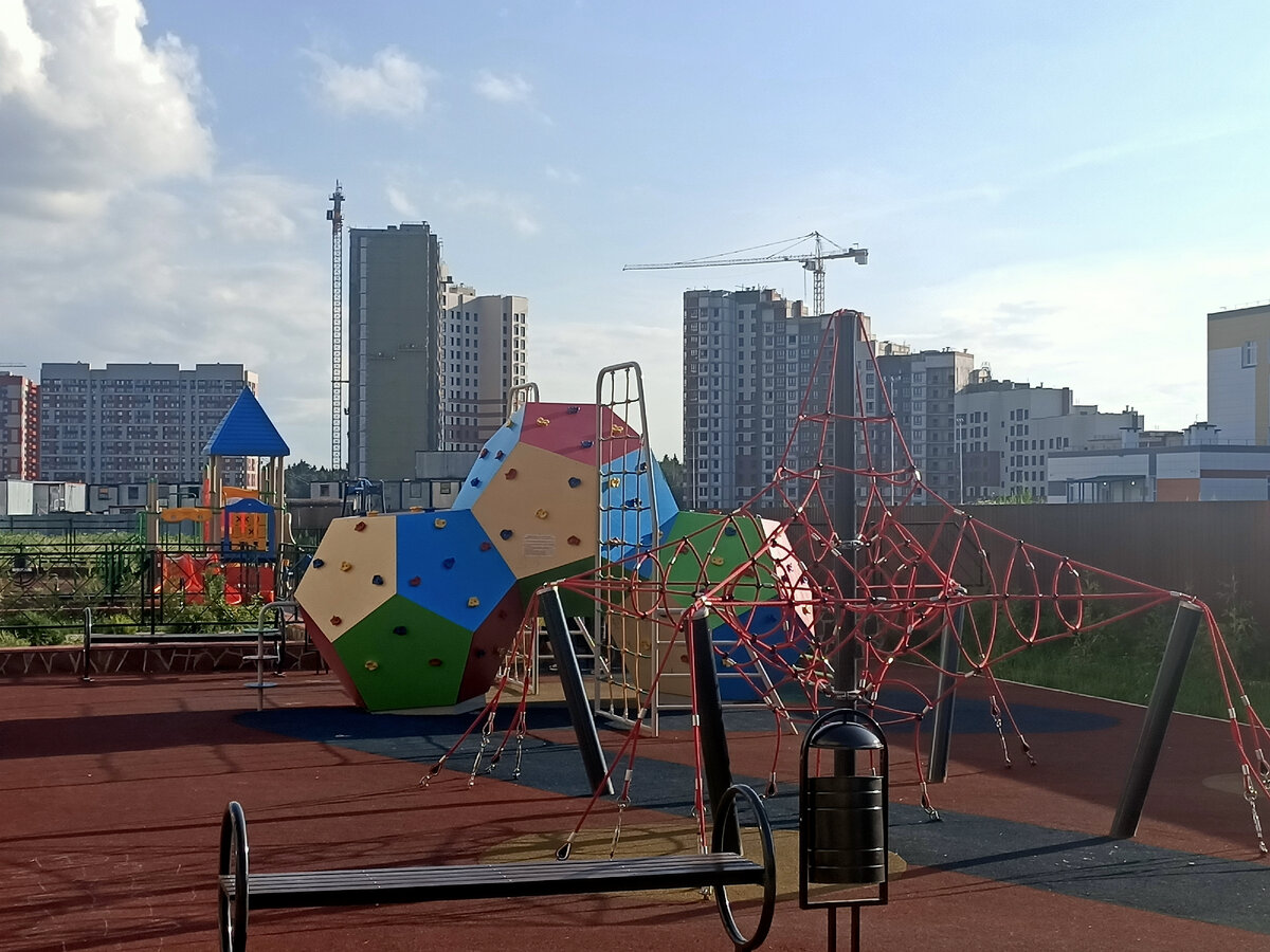 Площадка, на которую пошли мои дети. Фото автора.