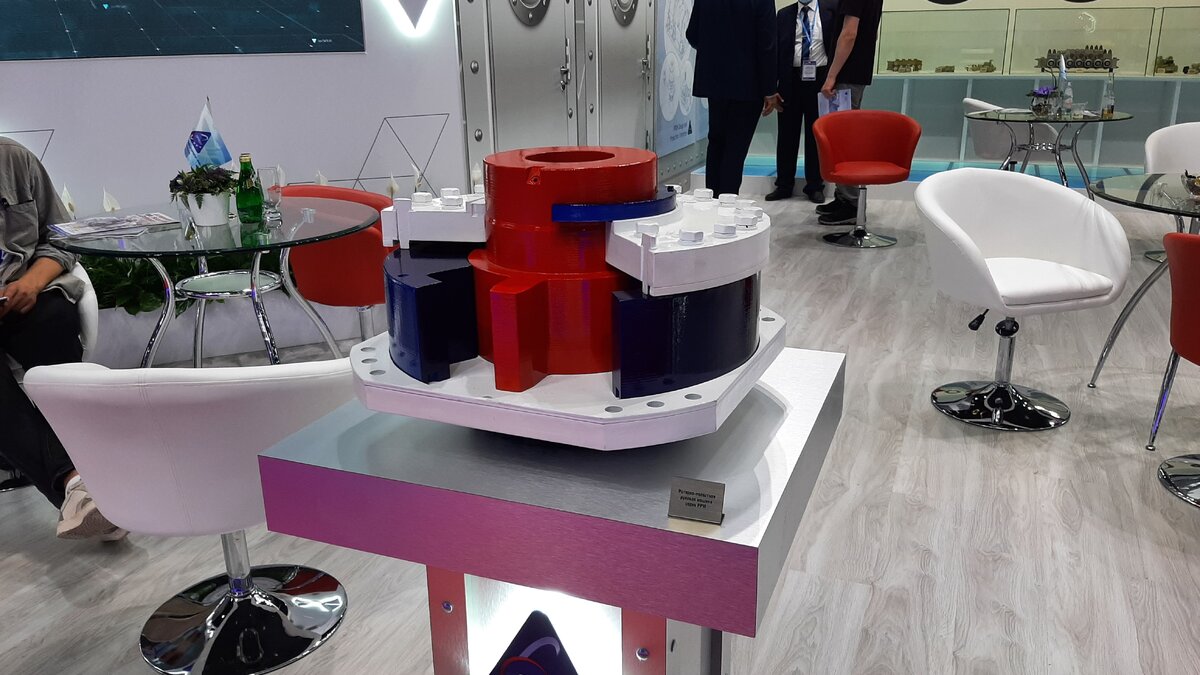 Роторно-лопастная рулевая машина серии "РРМ". Фото — Андрей Антонюк