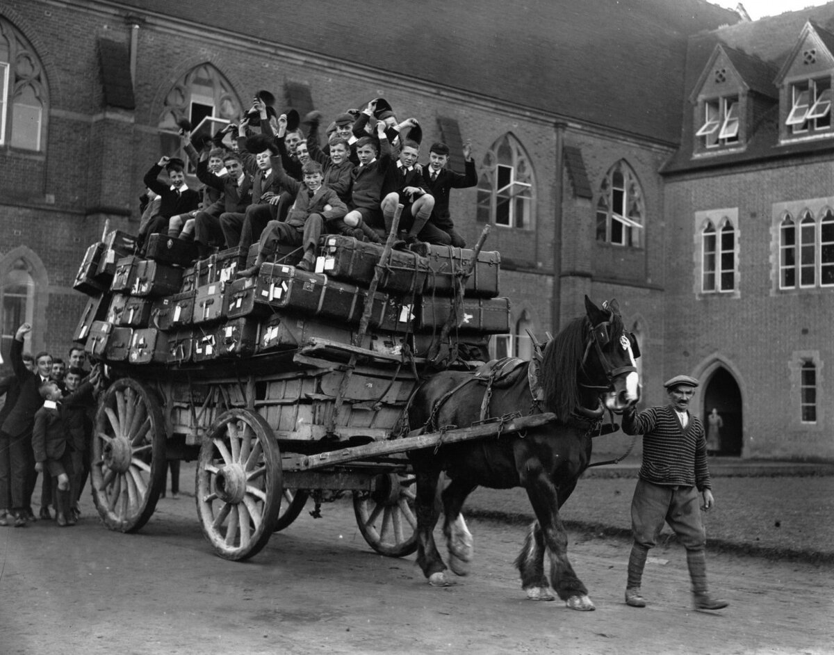 Старинные исторические фотографии. Старые исторические фотографии. 1926 Год Англия. Исторические фотоматериалы.