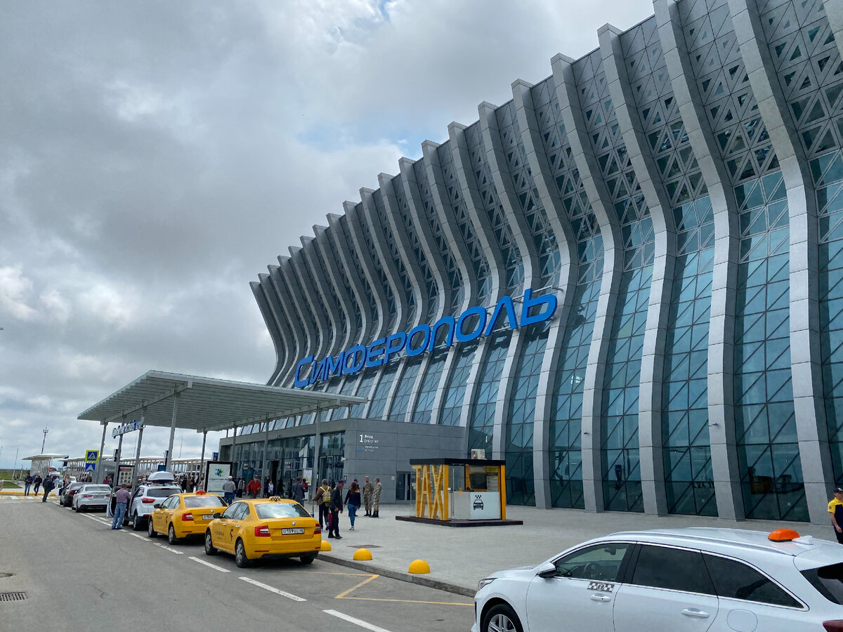 Новое здание аэропорта с необычным дизайном