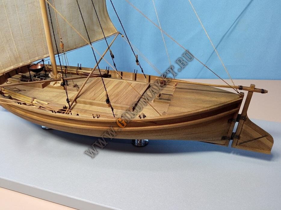 Материал модели - бук.