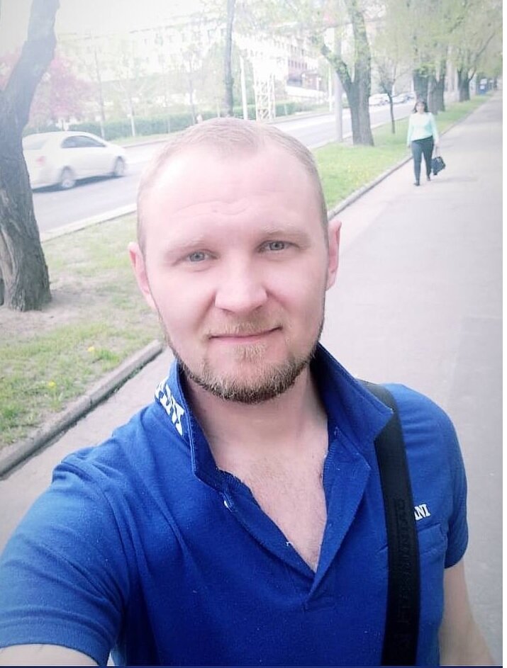 Приветствую Вас, уважаемые читатели! Меня зовут Егор, мне 34 года. Сам родом из Саратова - приехал в Москву в 18 лет поступать в университет и остался.