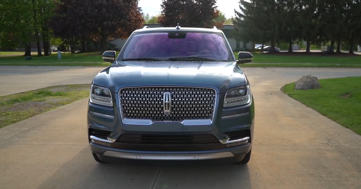 Вид спереди Lincoln Navigator 2018 в комплектации Reserve