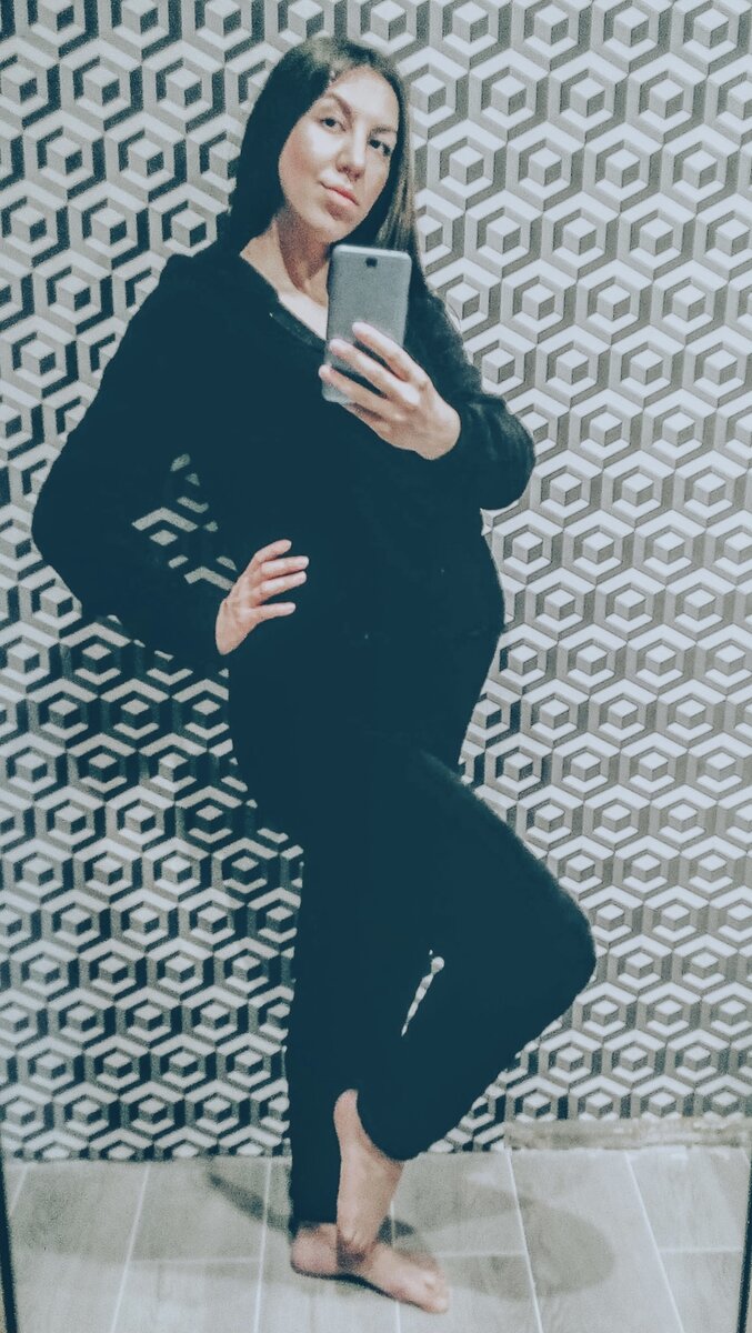 Животик стало не скрыть 