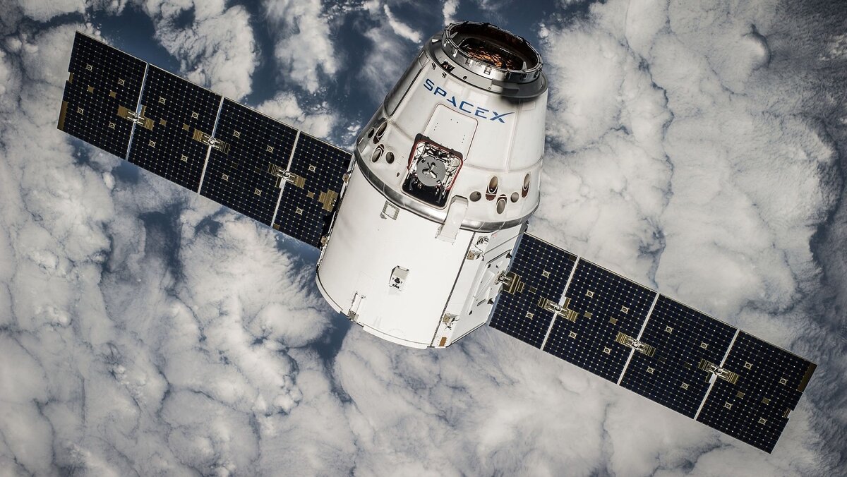 Американский транспортный космический корабль компании SpaceX - Dragon 1. Взято из Яндекс-картинок