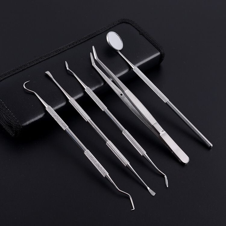 Но знайте, если не убирать факторы, вызвавшие клиновидный дефект, процесс будет прогрессировать. Это временное решение.