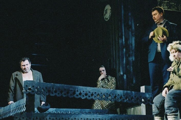 Источник: https://www.teatrvfk.ru/repertuar/proshly-m-letom-v-chulimske/