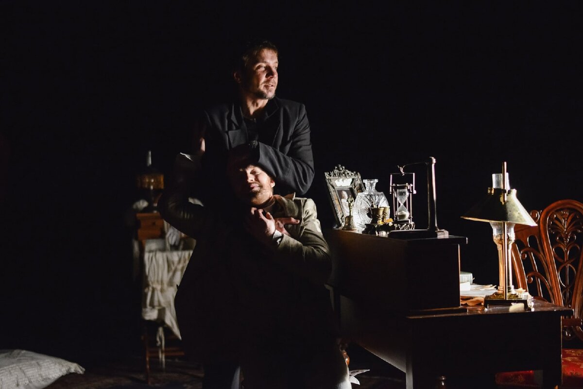 "Настасья Филипповна" (по роману Ф. М. Достоевского) в МНДТ: интерпретация или художественное решение?