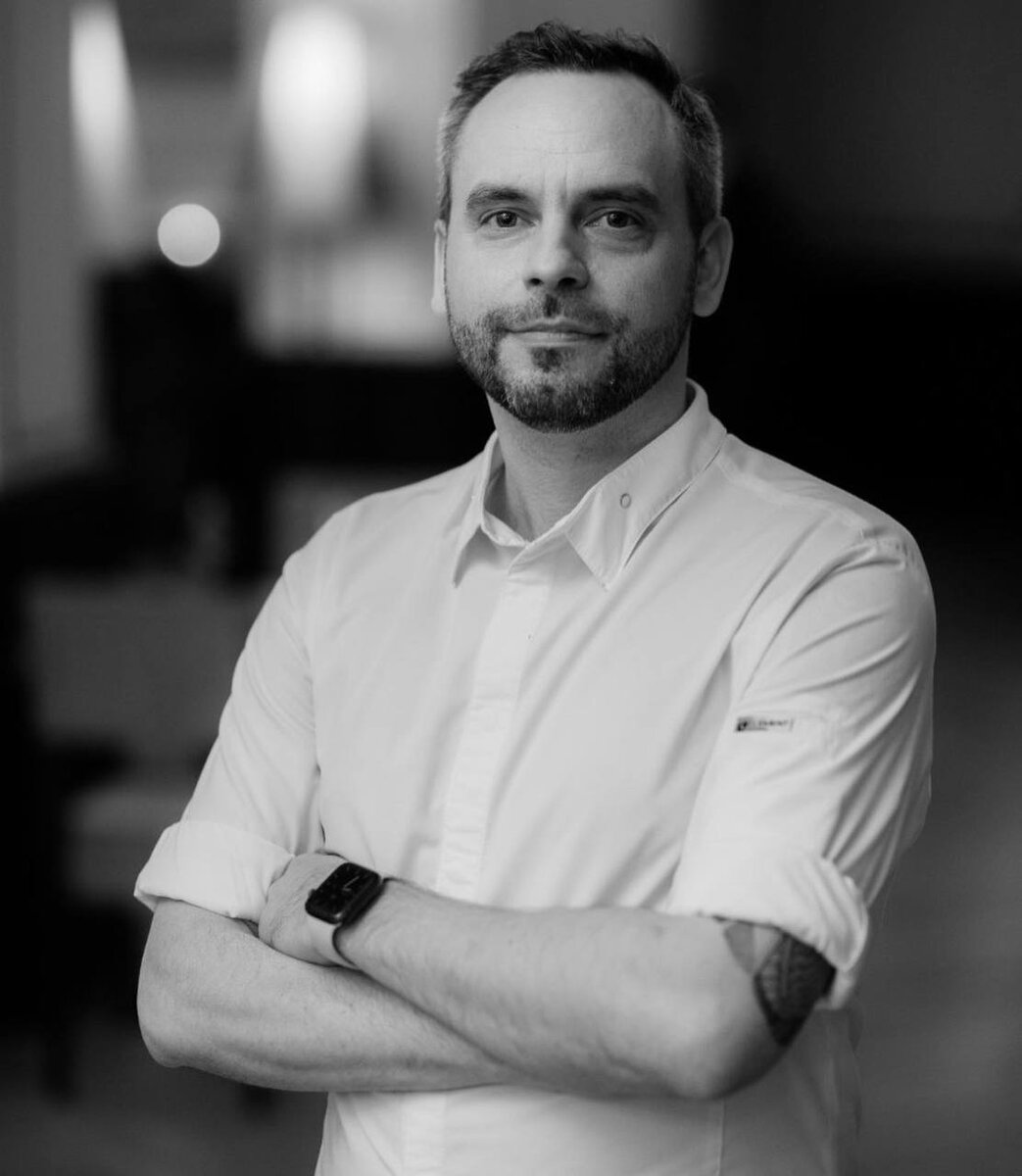 Николас Алеврас