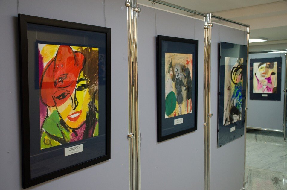     Проект разделен на две самостоятельные выставки Геннадий БИСЕНОВ