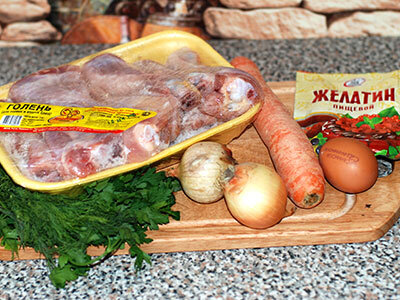 Ингредиенты для заливного из курицы