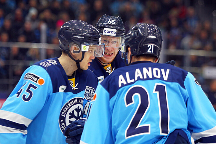    У «Сибири» в Хабаровске откровенно не задалась игра. Фото Артема Тиунова