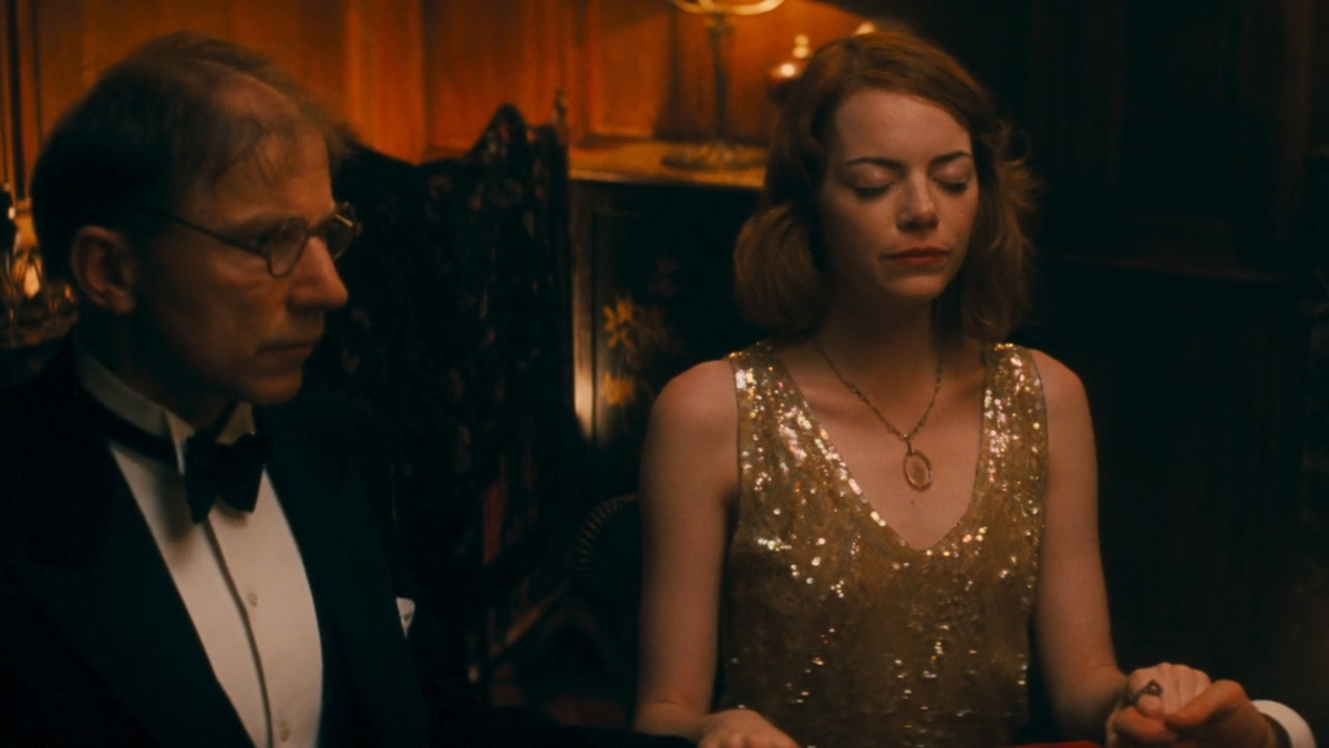 Эмма Стоун на сеансе столоверчения