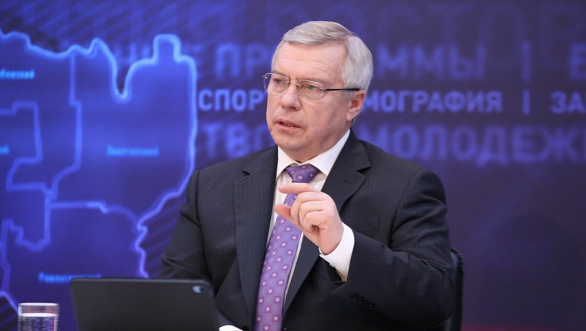    Глава Ростовской области Василий Голубев провел пресс-конференцию и ответил на интересующие местных жителей вопросы. RostovGazeta собрала главные темы с этого мероприятия.