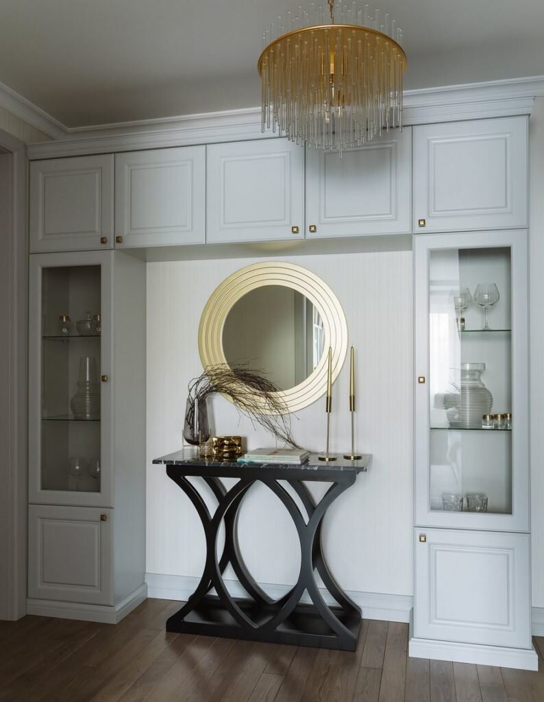 Для мамы и сына. Элегантная квартира в классическом стиле