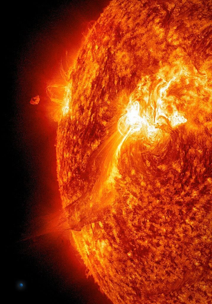 Красивое фото солнца в космосе